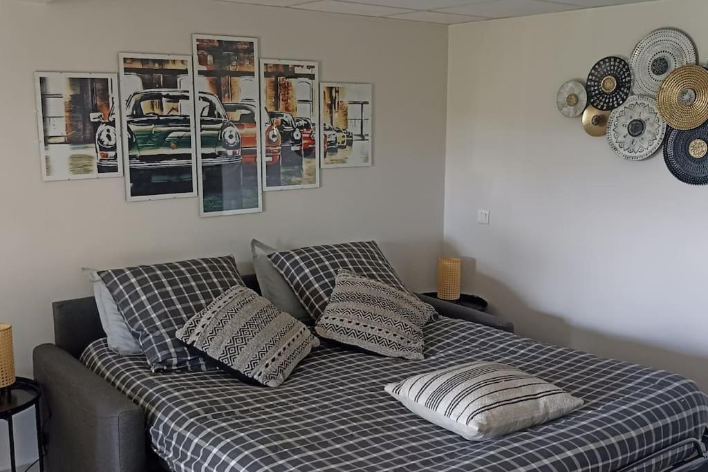 Logis Hippolyte Apartment